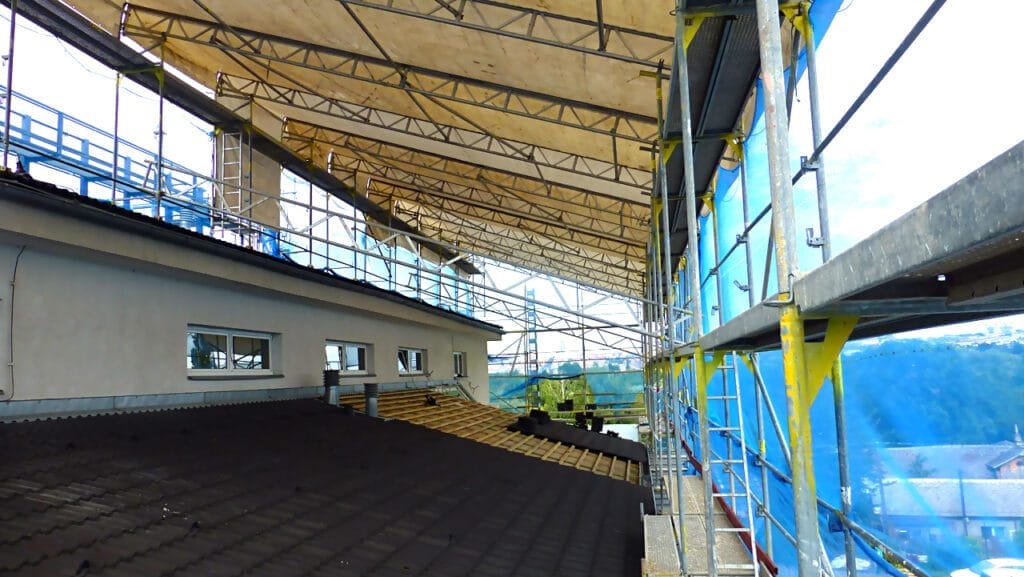 Nad elektrárnou, Praha - fasádní lešení, zastřešení WACO
