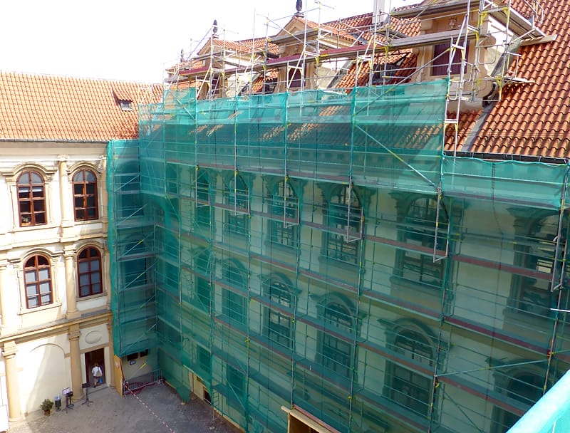 Valdštejnský palác, Praha - fasádní lešení